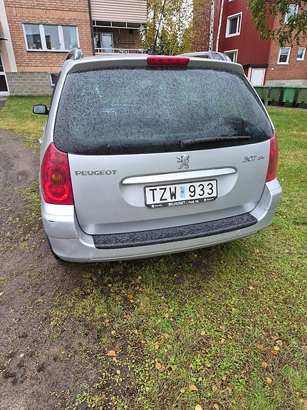 Peugeot 307 SW 3 of 6