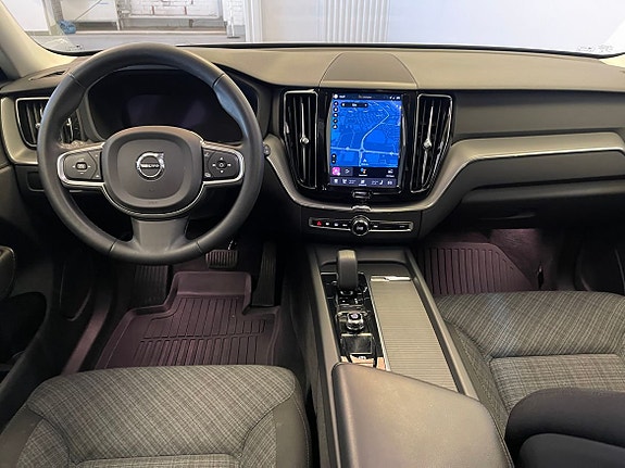 Volvo XC60 6 of 10