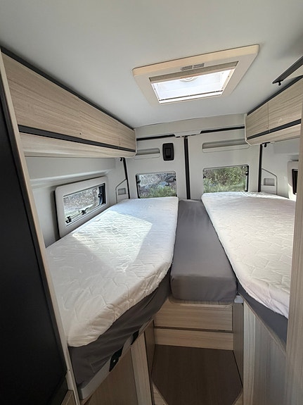 Adria Twin 640 SL 12 of 13