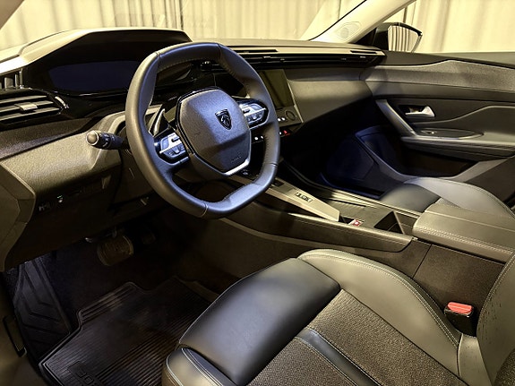 Peugeot 308 SW 8 of 13