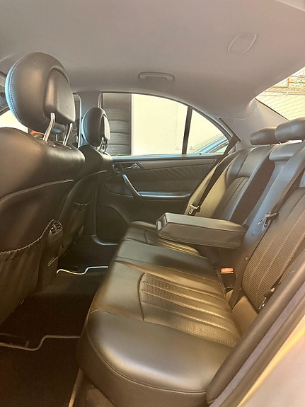 Mercedes-Benz C32 12 of 12