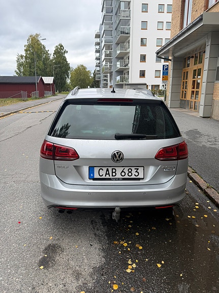 Volkswagen Golf VII 4 of 6
