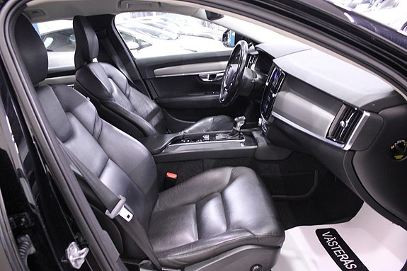 Volvo V90 19 of 30