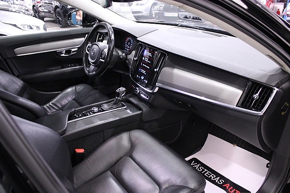 Volvo V90 18 of 30