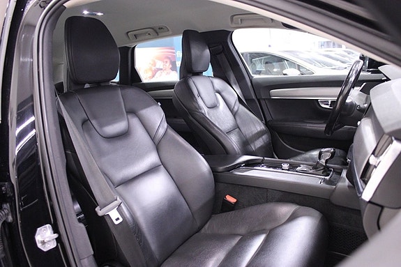 Volvo V90 22 of 30