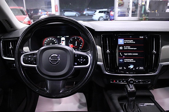 Volvo V90 16 of 30