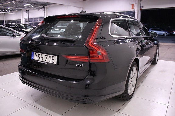 Volvo V90 7 of 30