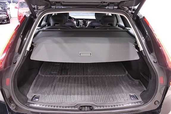 Volvo V90 30 of 30
