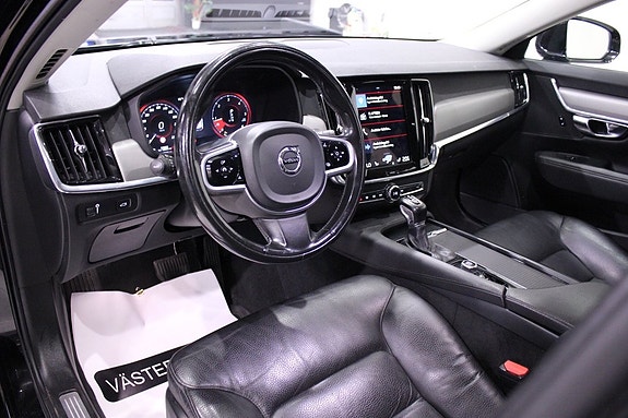 Volvo V90 15 of 30