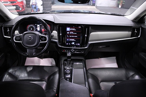 Volvo V90 17 of 30