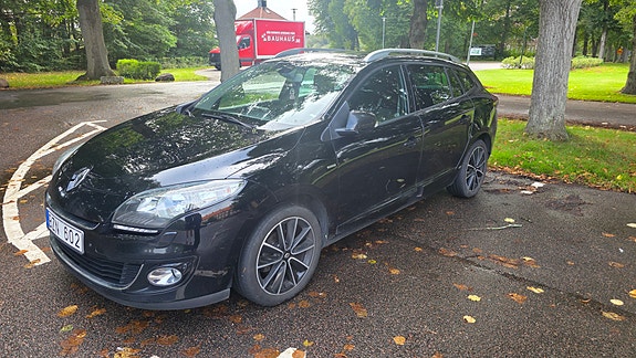 Renault Megane III 2 of 8