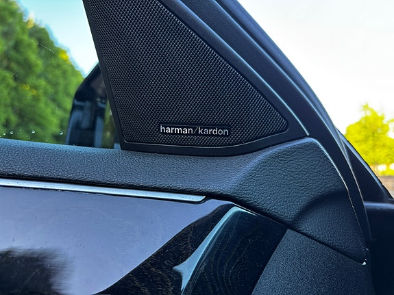 Mercedes-Benz E220 7 of 8