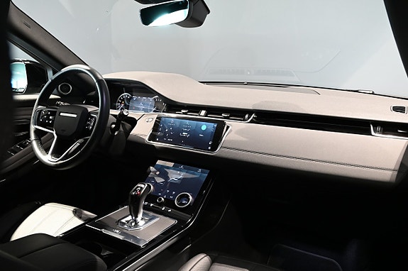 Land Rover Range Rover Evoque 13 of 27