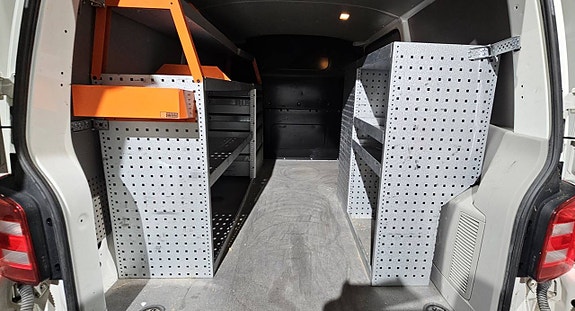 Volkswagen Transporter 13 of 23