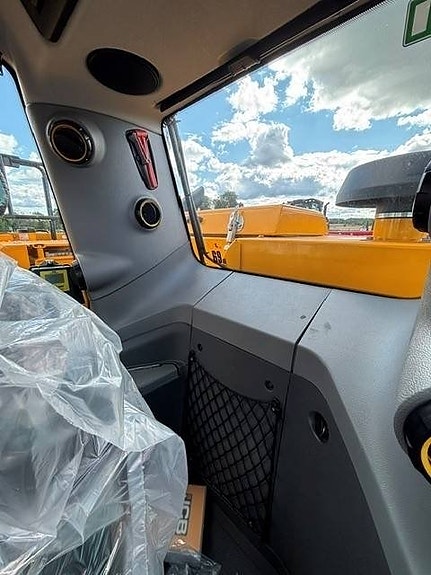 JCB 245 XR 8 of 10