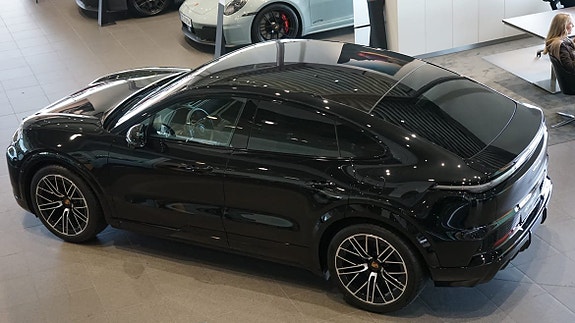 Porsche Cayenne Coupe 5 of 10