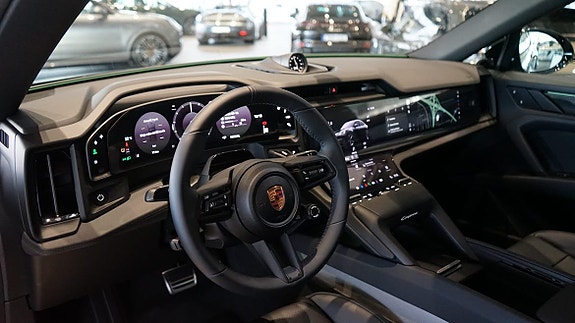 Porsche Cayenne Coupe 8 of 10