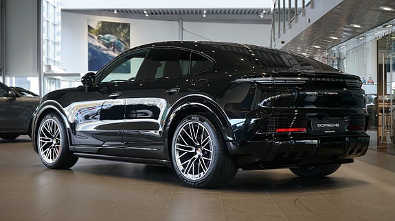 Porsche Cayenne Coupe 2 of 10