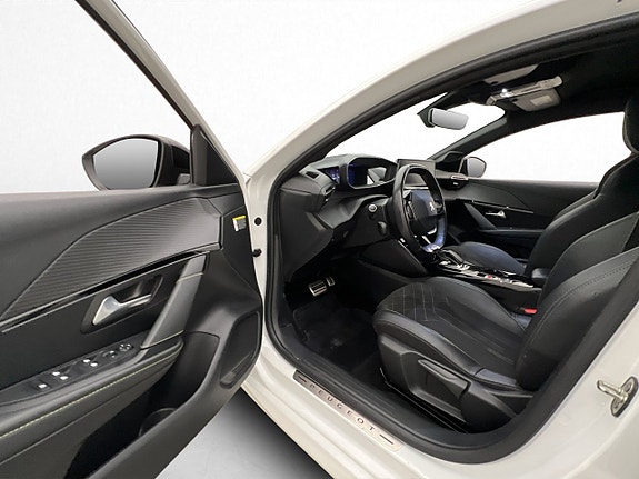 Peugeot e-208 10 of 30