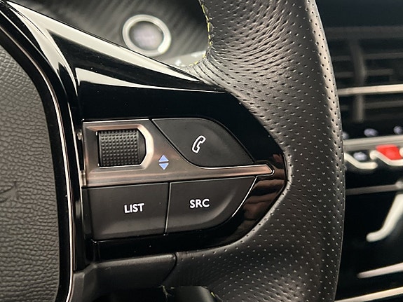 Peugeot e-208 15 of 30