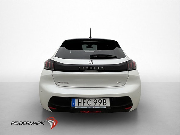 Peugeot e-208 8 of 30