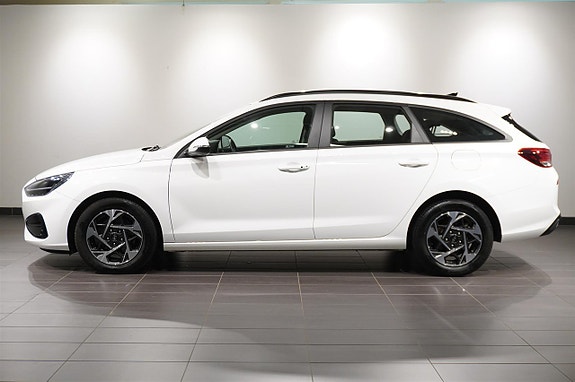 Hyundai i30 2 of 14