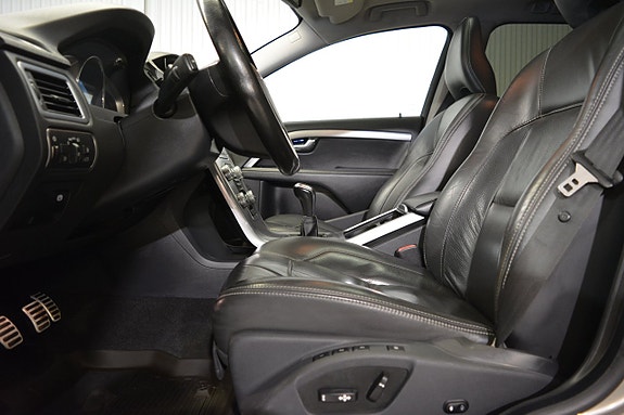Volvo V70 9 of 19