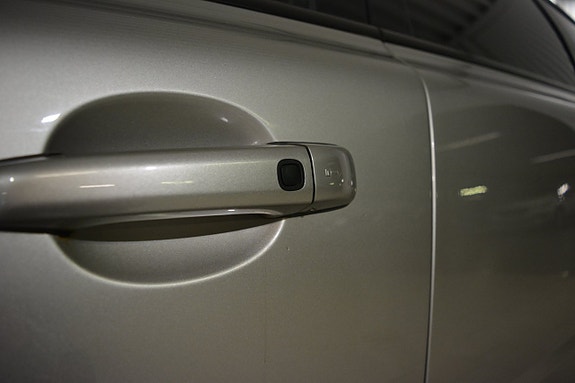 Volvo V70 4 of 19