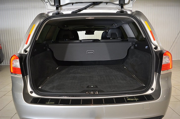 Volvo V70 6 of 19