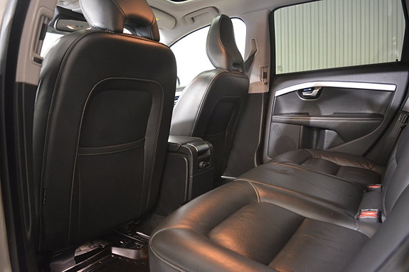 Volvo V70 15 of 19