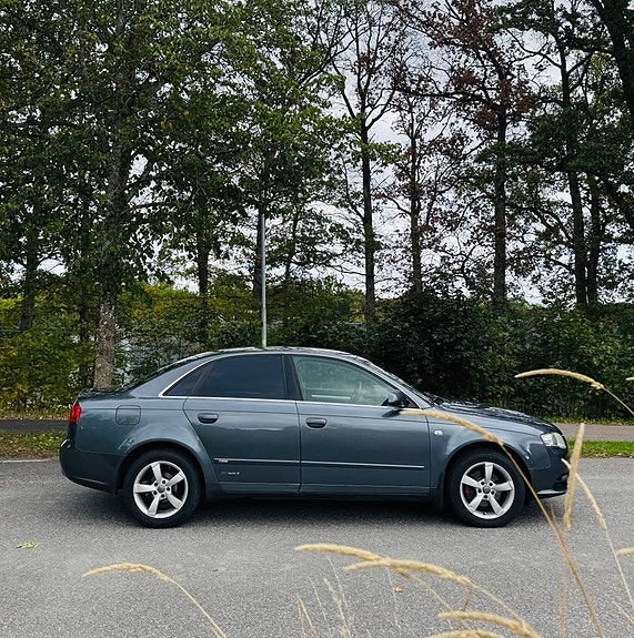 Audi A4 3 of 12