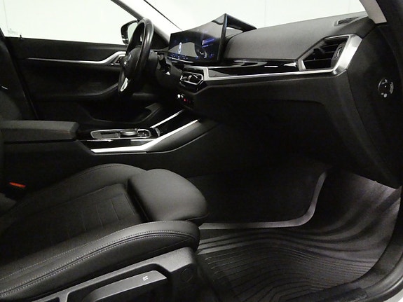 BMW i4 15 of 27