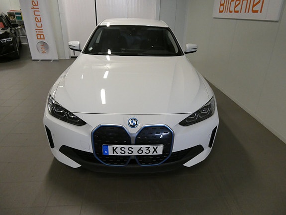 BMW i4 11 of 27