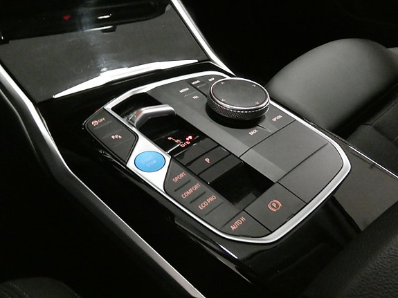 BMW i4 19 of 27