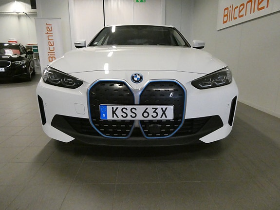 BMW i4 10 of 27