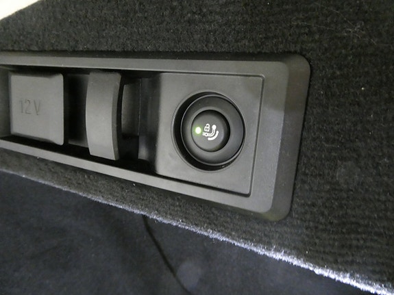 BMW i4 25 of 27