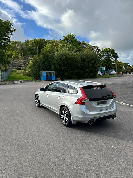 Volvo V60 7 of 15