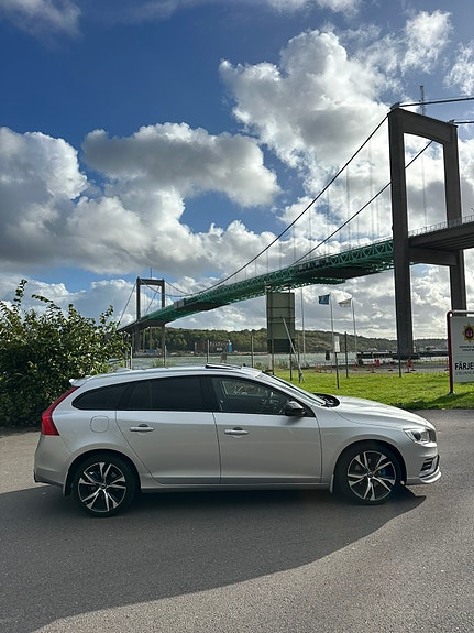 Volvo V60 4 of 15