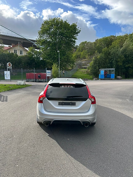 Volvo V60 6 of 15