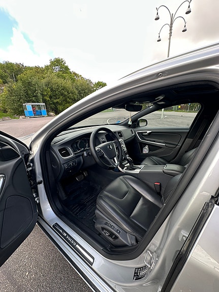 Volvo V60 13 of 15