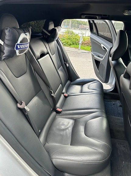 Volvo V60 10 of 15