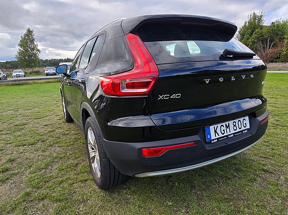 Volvo XC40 9 of 19
