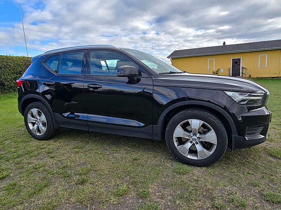 Volvo XC40 14 of 19
