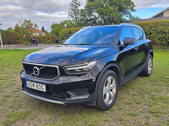 Volvo XC40 3 of 19