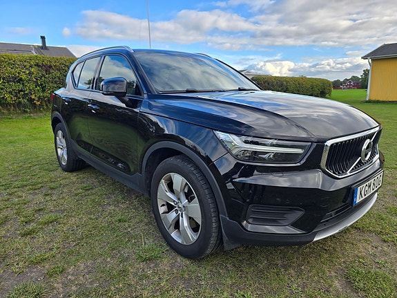 Volvo XC40 4 of 19