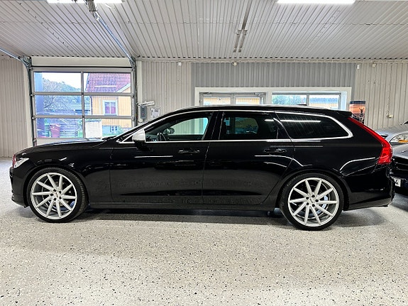 Volvo V90 17 of 30