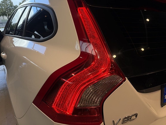 Volvo V60 7 of 13