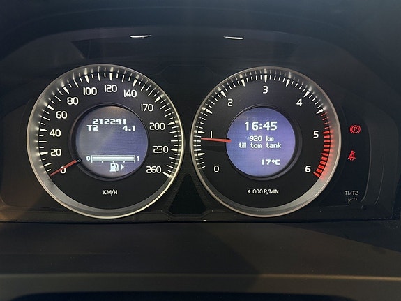 Volvo V60 8 of 13