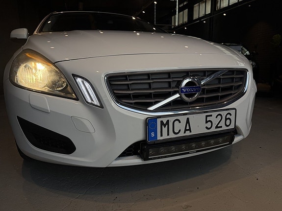 Volvo V60 3 of 13