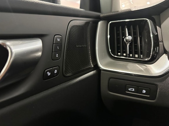 Volvo XC60 20 of 20